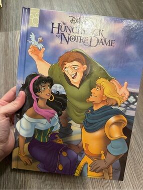 Disney The Hunchback of Notre Dame Illustrated Book